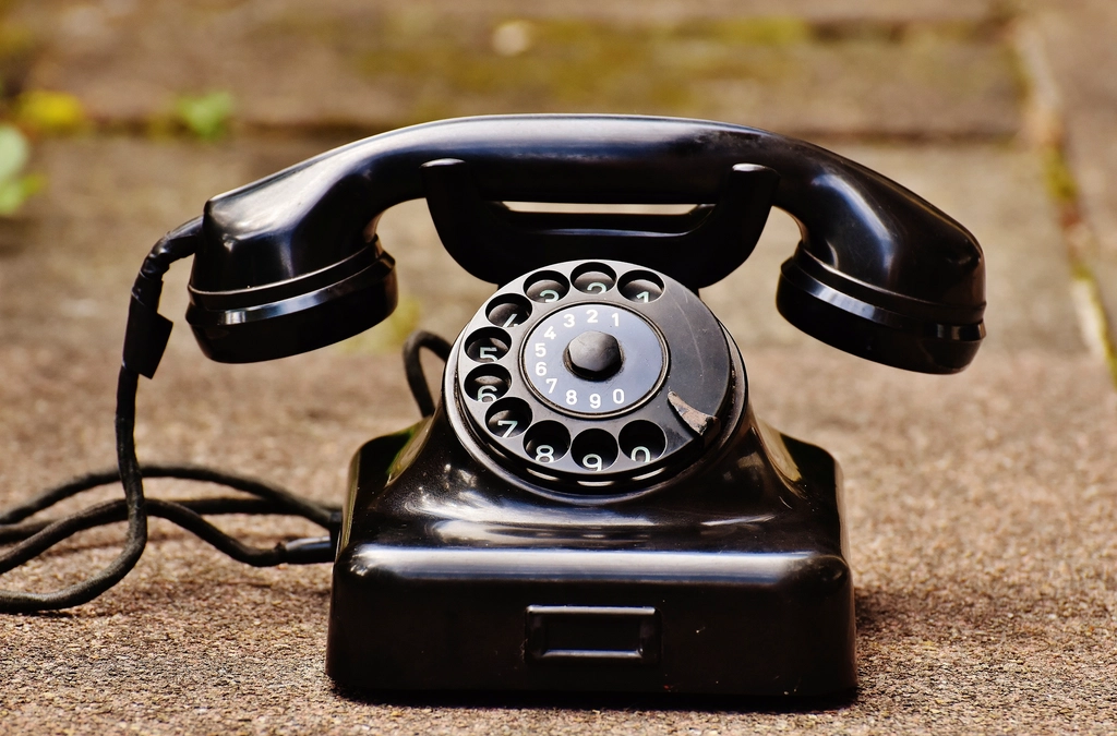 Analog phone