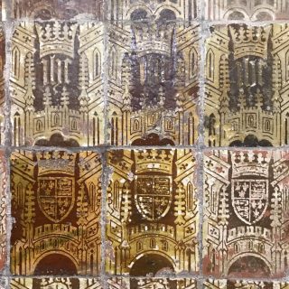Malvern tiles, Malvern Priory